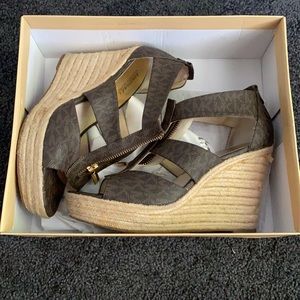 Micheal Kors wedge sandals 8.5